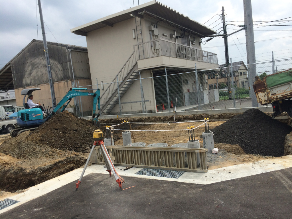 基礎工事中